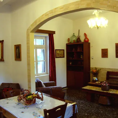 Venezian Castle House Apartment *